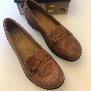 Clark's shoes Loafers brown 7.5 NWT